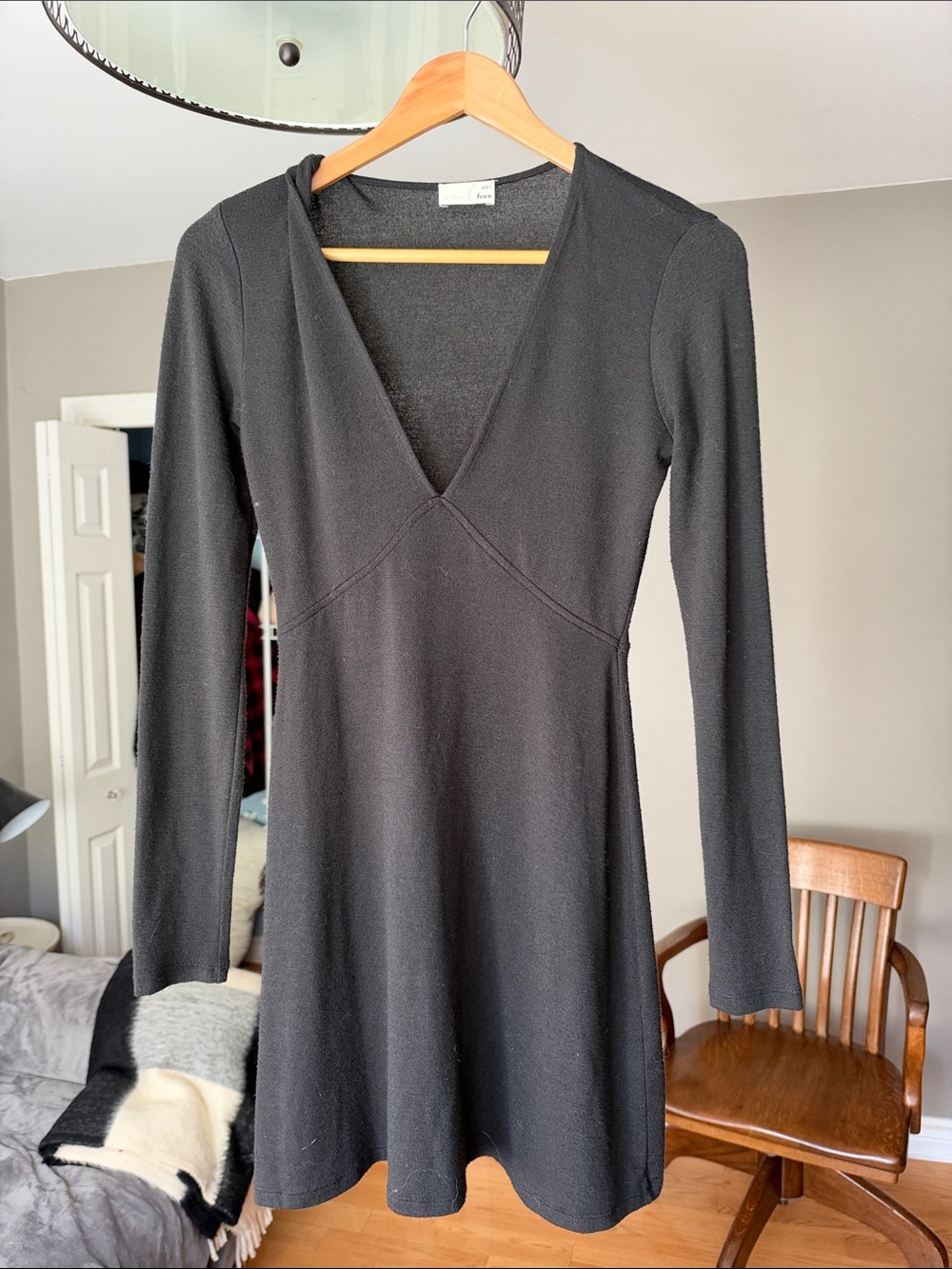 Wilfred Black Long-Sleeve V-Neck A-Line Dress